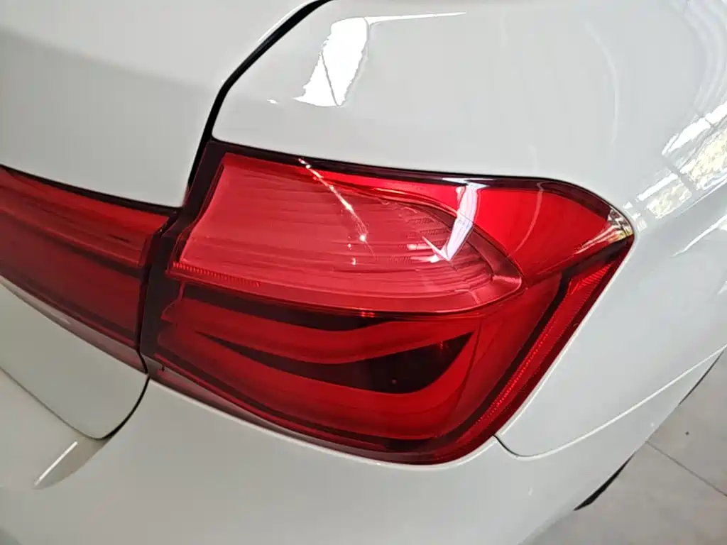 BMW 3 Series — миниатюра 8