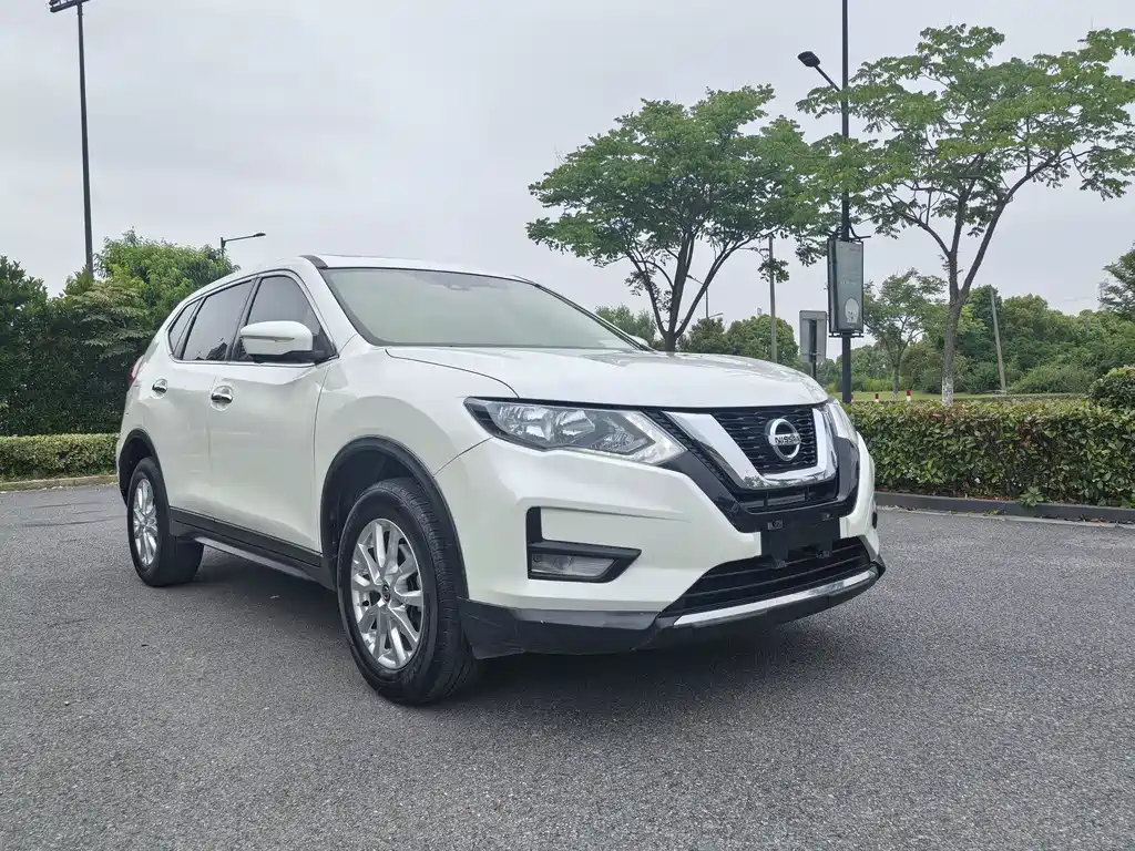 Купить Nissan X-Trail