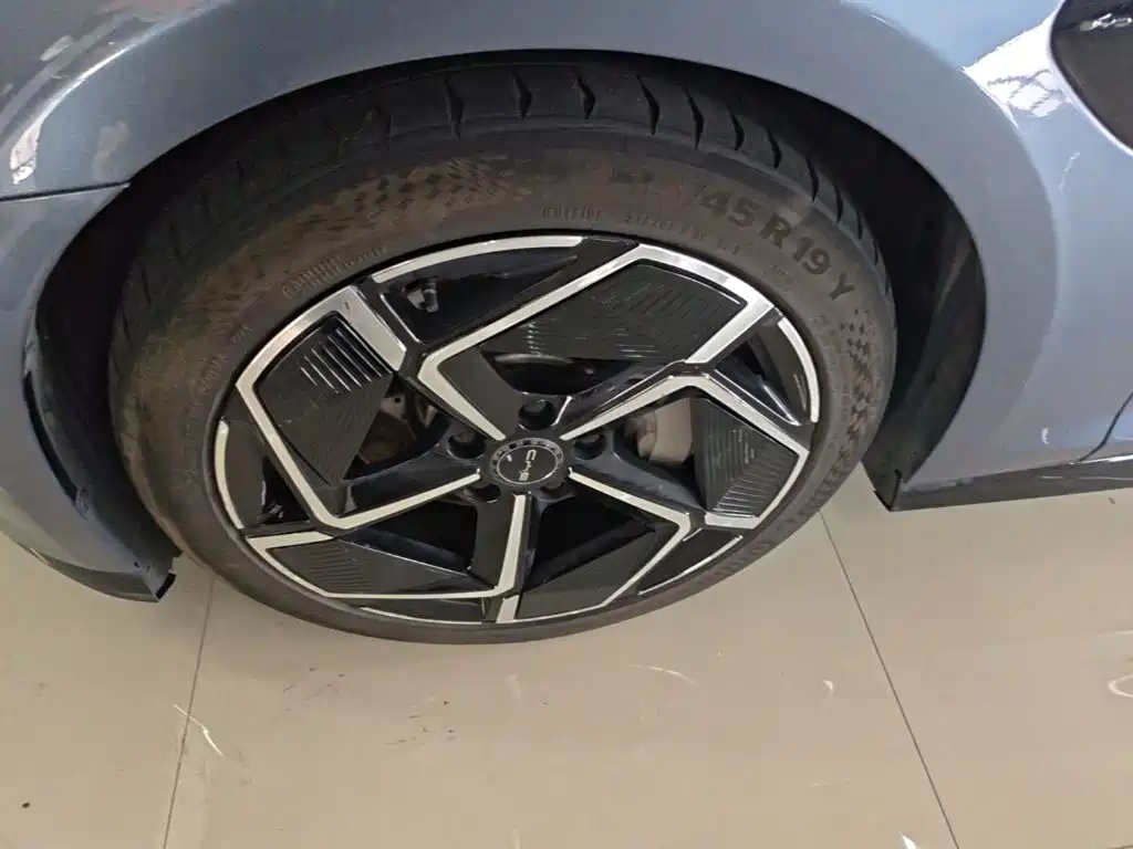 BYD Seal — миниатюра 23