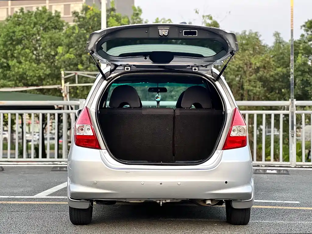 Honda Fit — миниатюра 17