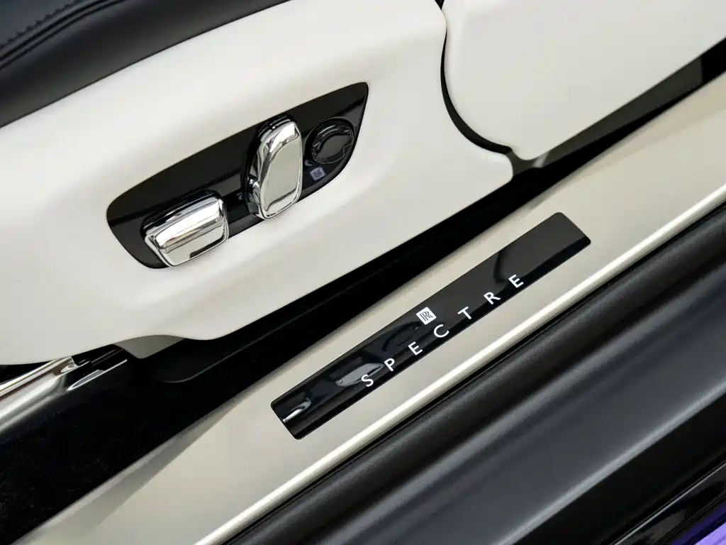 Rolls-Royce Phantom — миниатюра 17