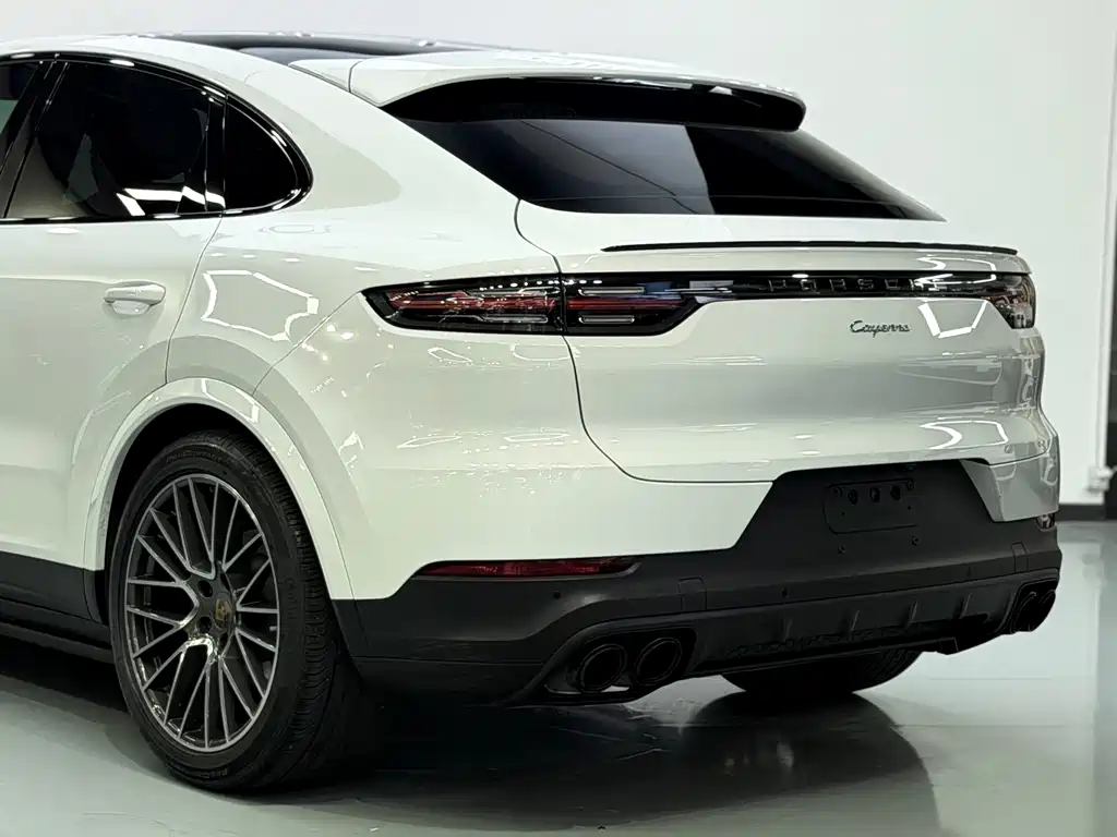 Porsche Cayenne — миниатюра 28