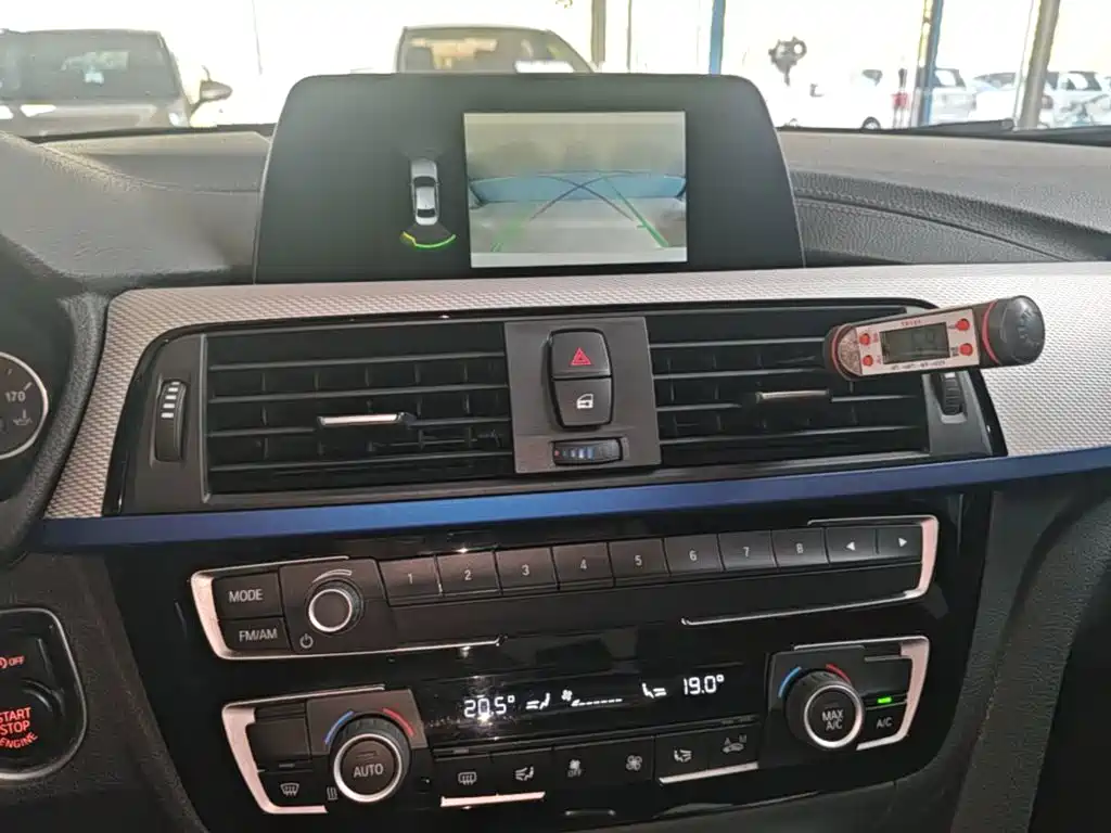 BMW 3 Series — миниатюра 13