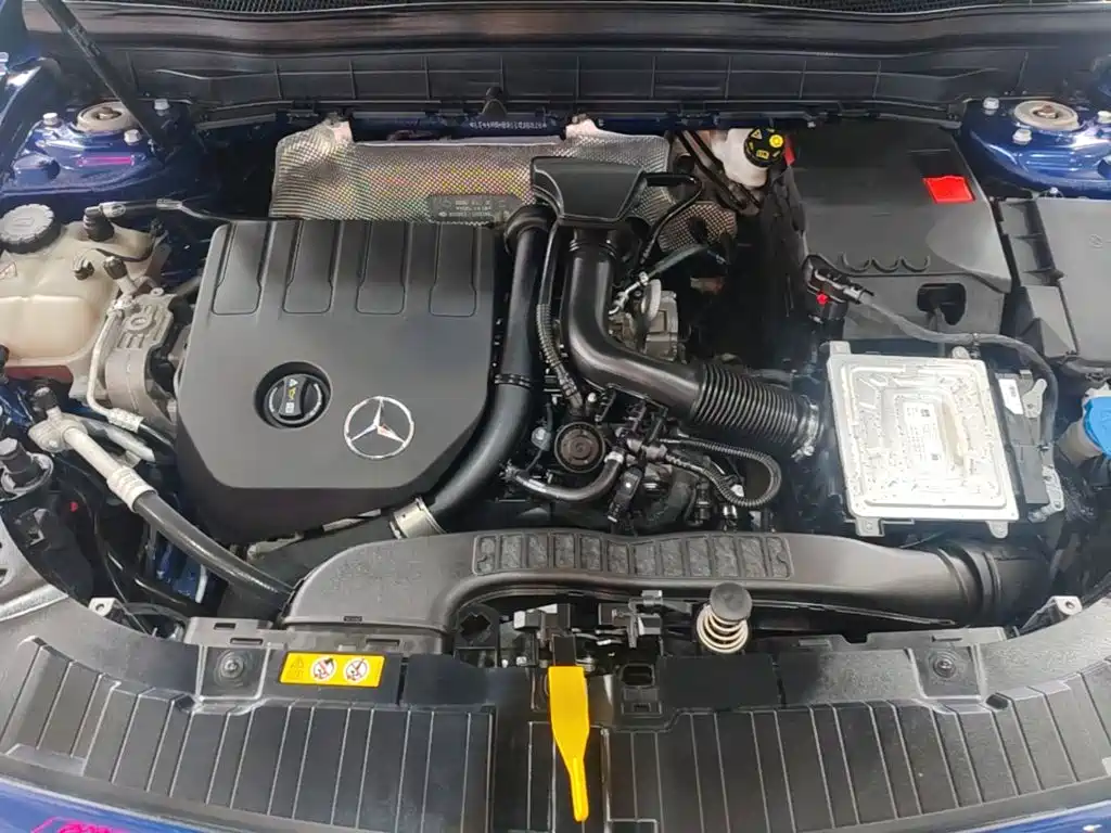 Mercedes-Benz GLB — миниатюра 20