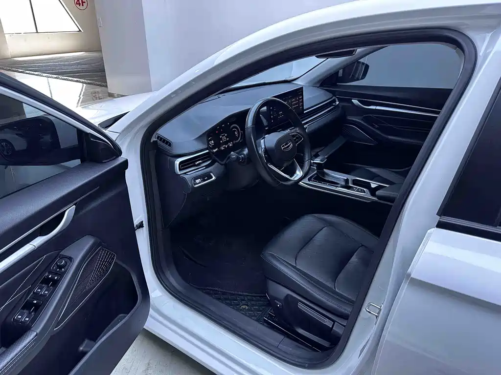 Geely Emgrand — миниатюра 10
