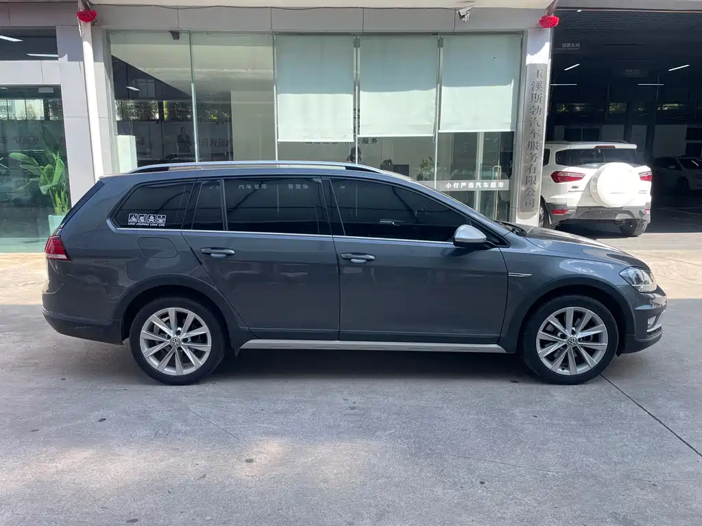 Volkswagen Golf 2019 1.8TSI