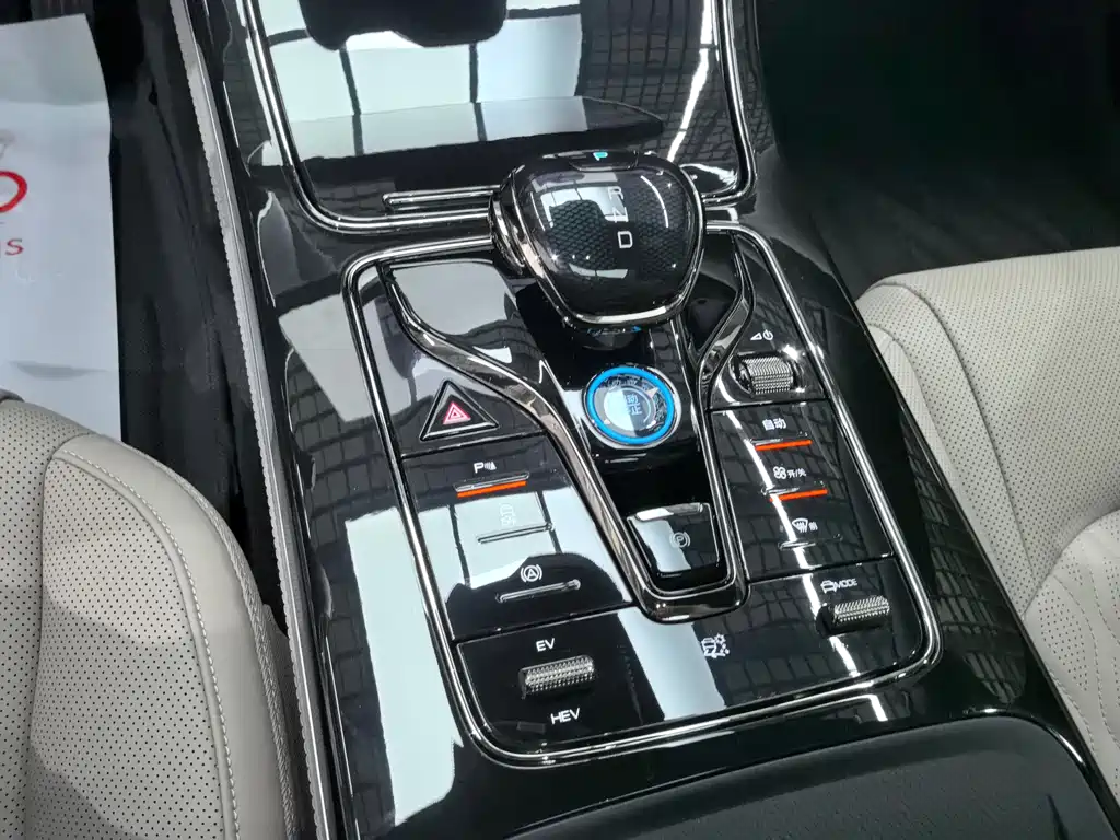 BYD Han — миниатюра 18