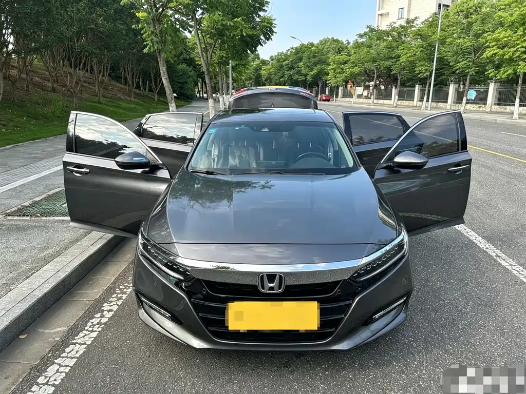 Honda Accord — миниатюра 8
