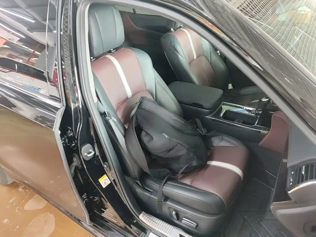 Toyota Crown — миниатюра 25