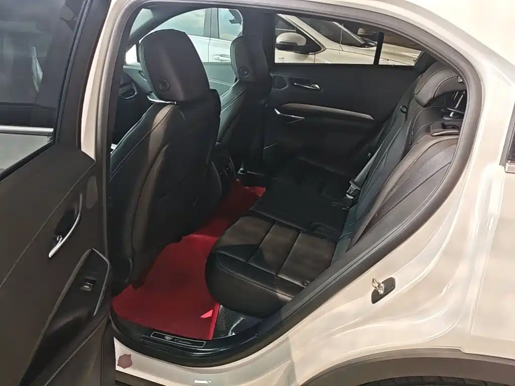 Cadillac XT4 — миниатюра 17