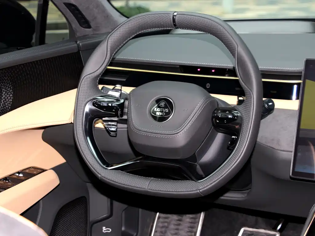 LOTUS SPORTS CAR EMEYA FLOWERS