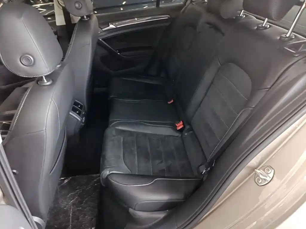 Volkswagen Golf — миниатюра 17