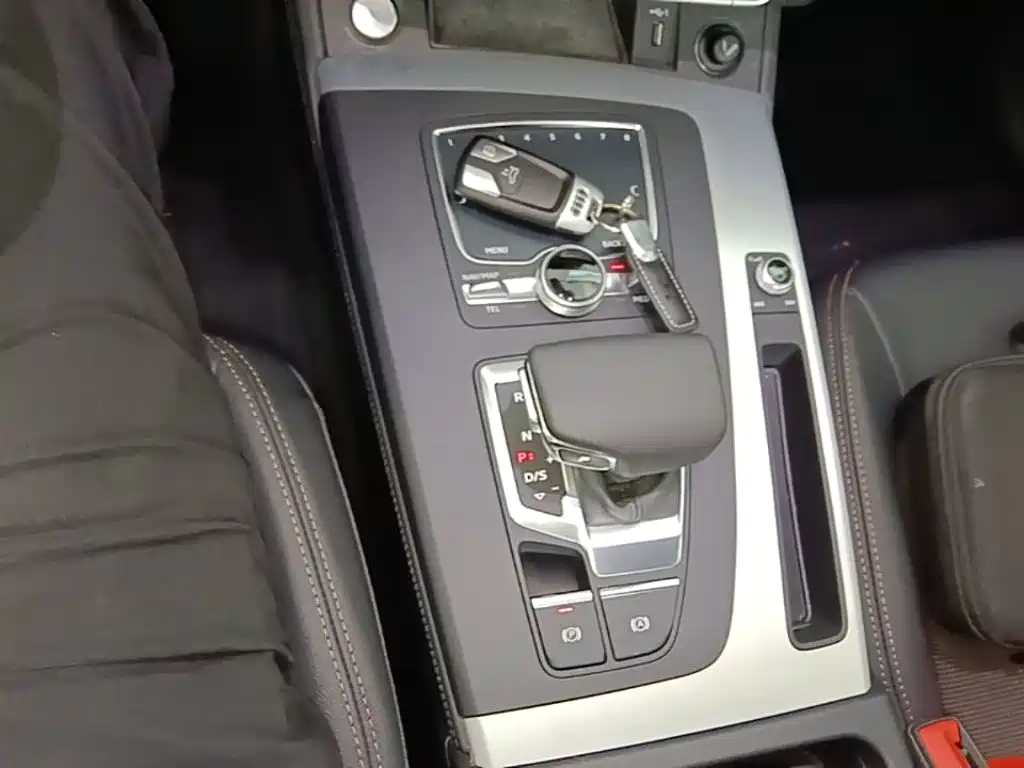 Audi Q5L — миниатюра 14