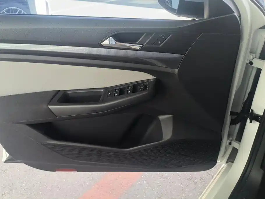 Volkswagen Bora — миниатюра 7