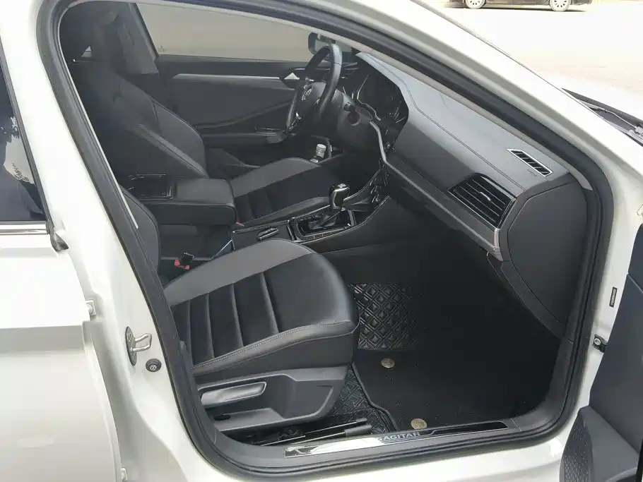 Volkswagen Sagitar 2021 280TSI DSG Comfort Smart Connect