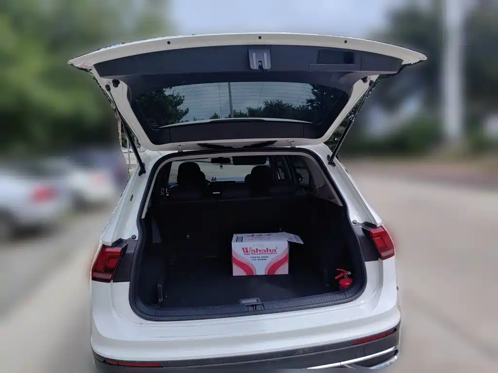 Volkswagen Tiguan L — миниатюра 15