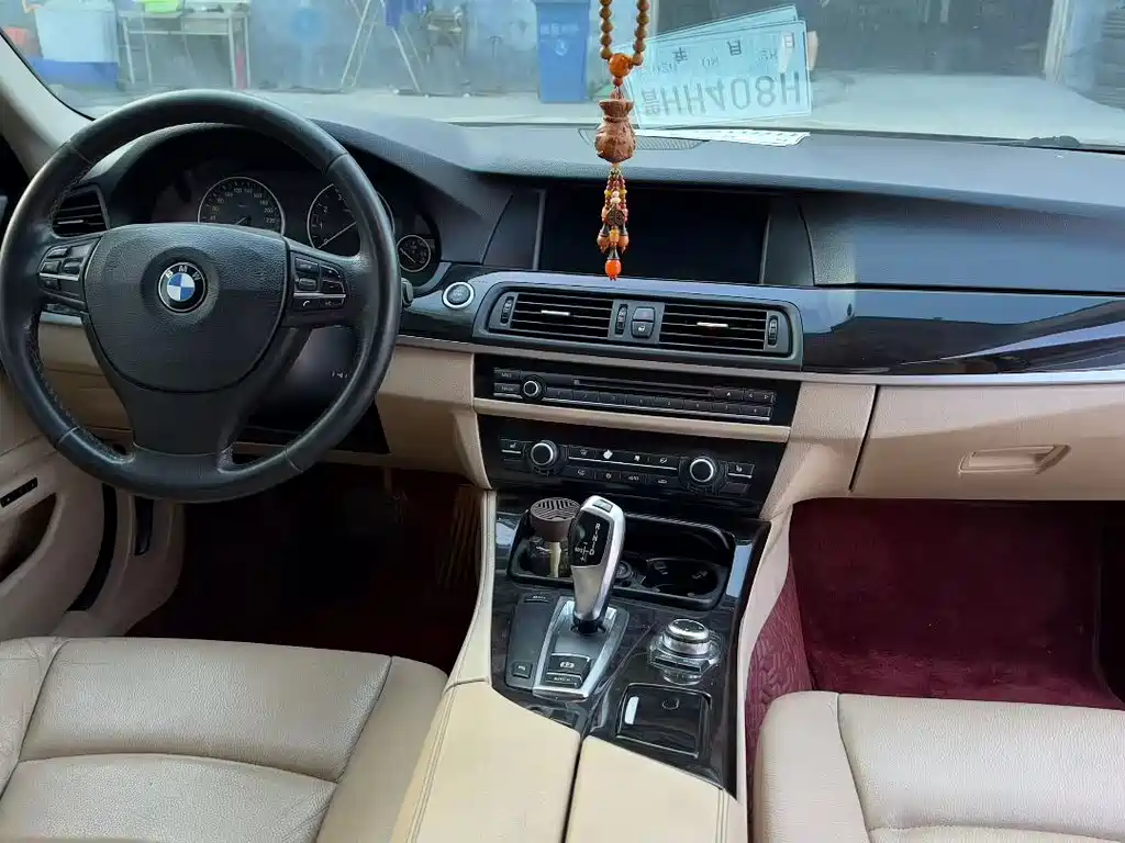 BMW 5 Series — миниатюра 3