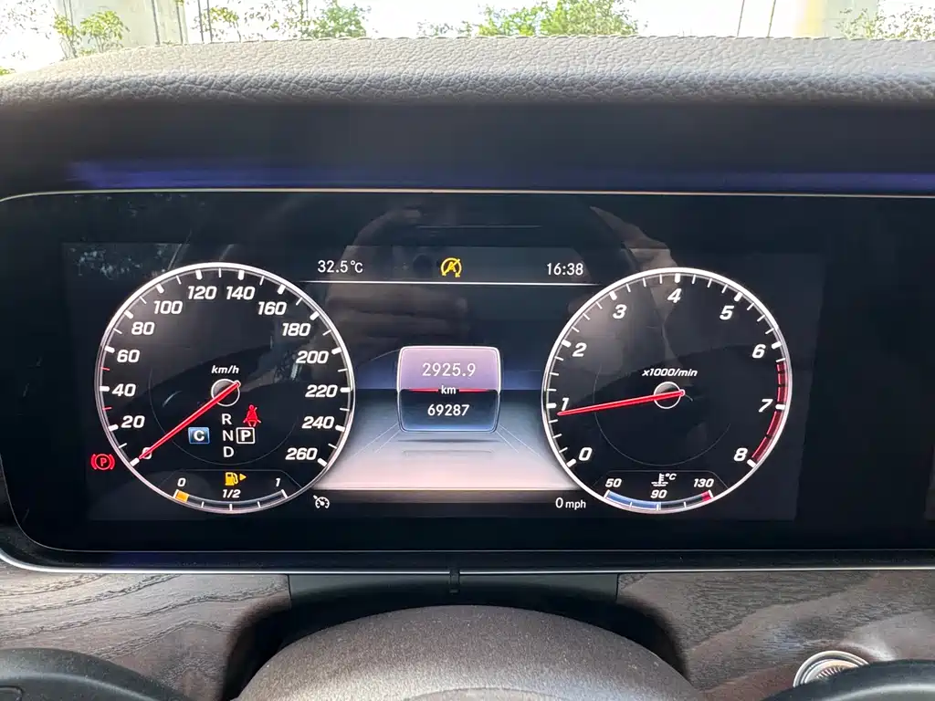 MERCEDES-BENZ  E CLASS