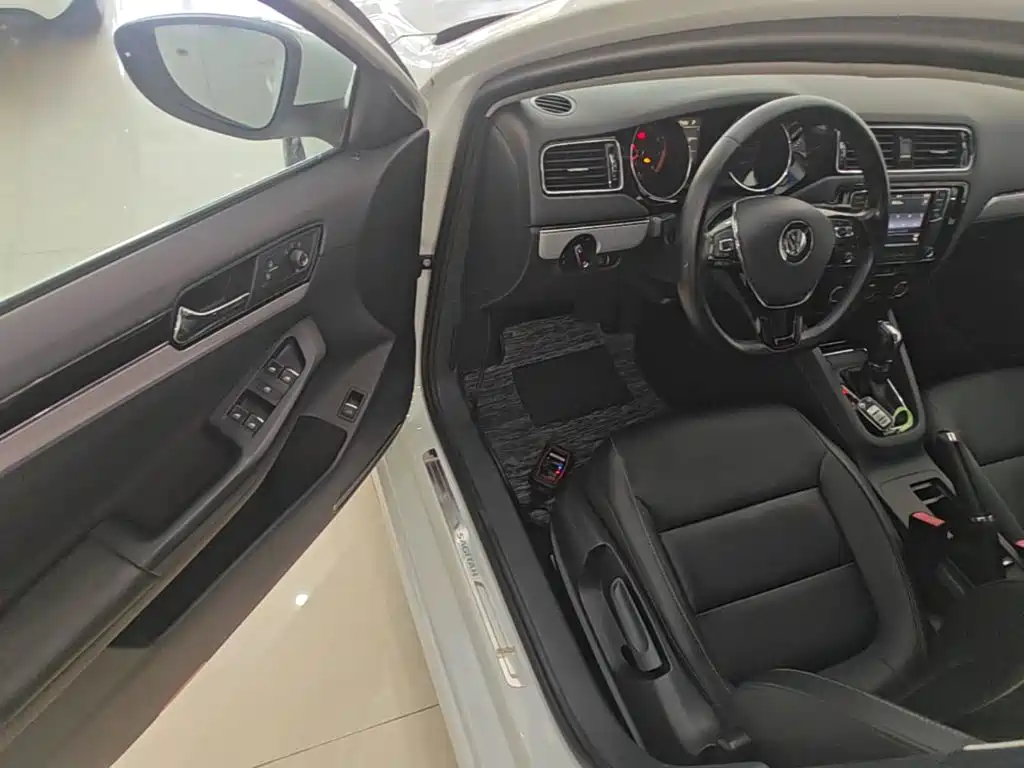 Volkswagen Sagitar — миниатюра 16