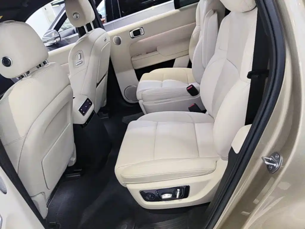 Li Auto Li L8 — миниатюра 17