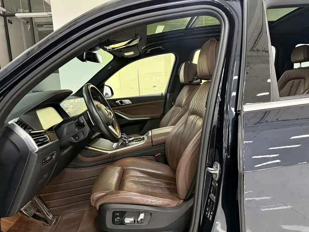 BMW X7 — миниатюра 11