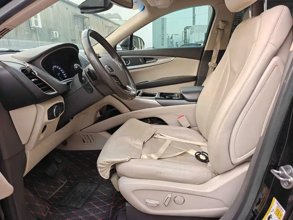 Lincoln MKX — миниатюра 9