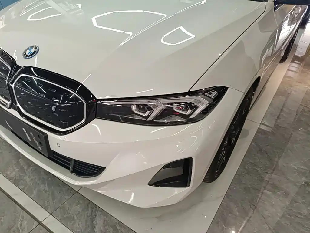 BMW i3 — миниатюра 24