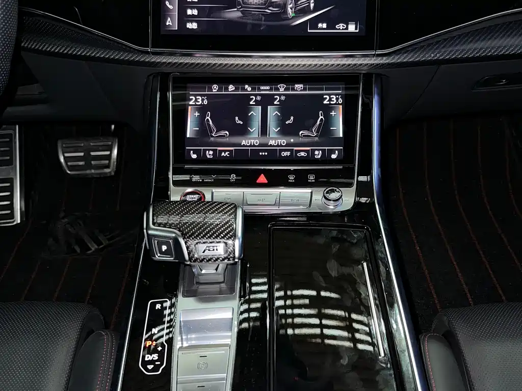 Audi RS Q8 — миниатюра 11