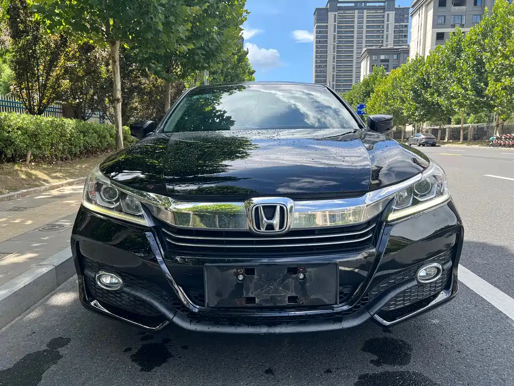 Honda Accord — миниатюра 2