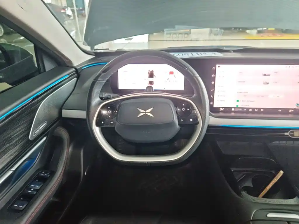 XPeng P7 — миниатюра 11