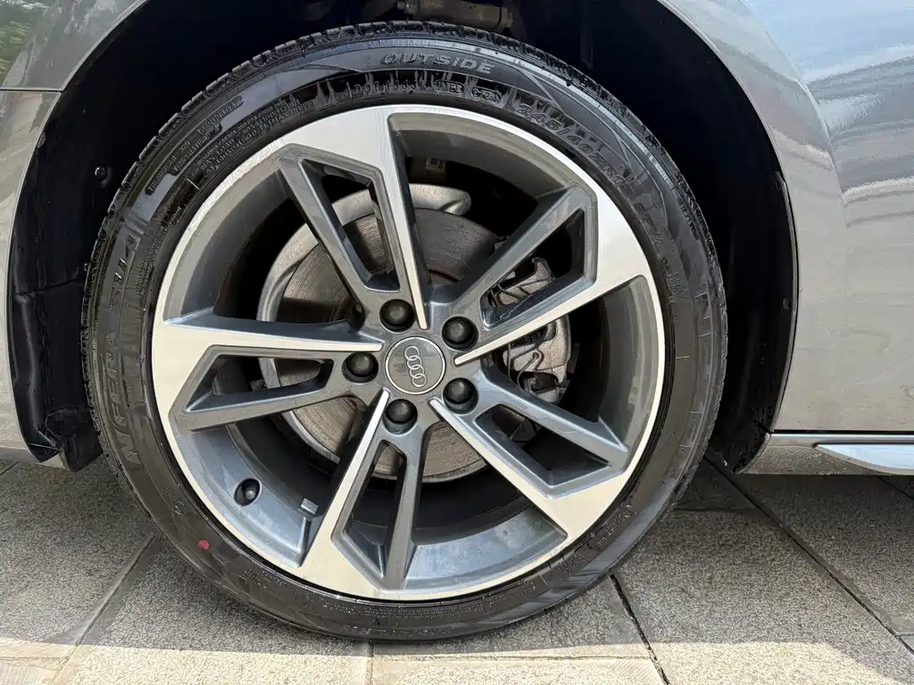 Audi A4L — миниатюра 14