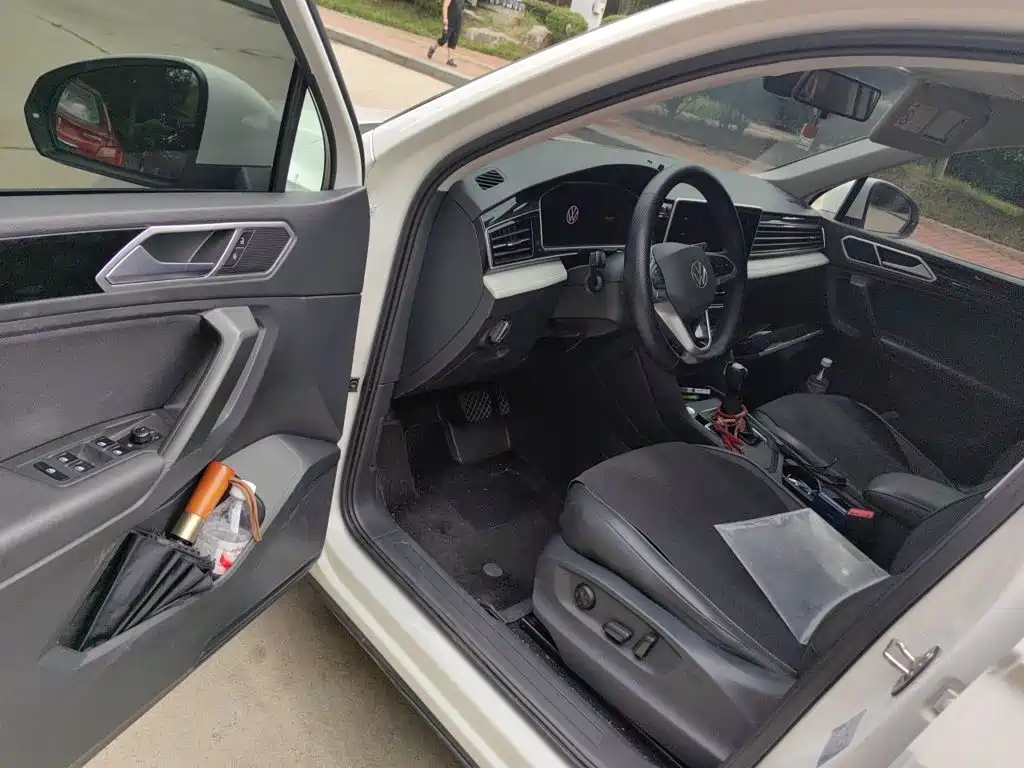 Volkswagen Tiguan L — миниатюра 12
