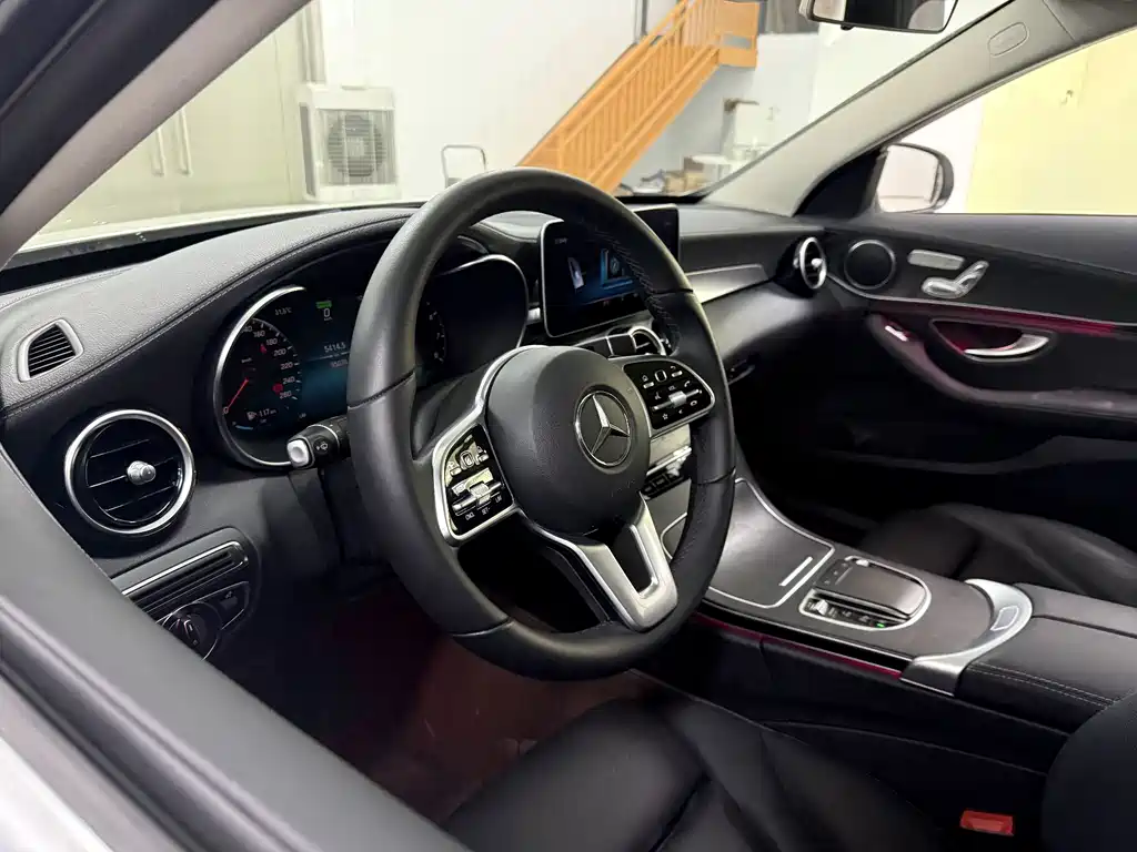 Mercedes-Benz C-Class — миниатюра 10