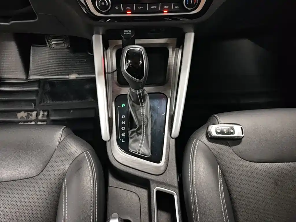 Geely Vision X3 — миниатюра 14