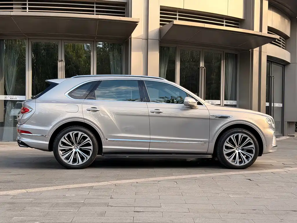 Bentley Bentayga 2021 4.0T V8