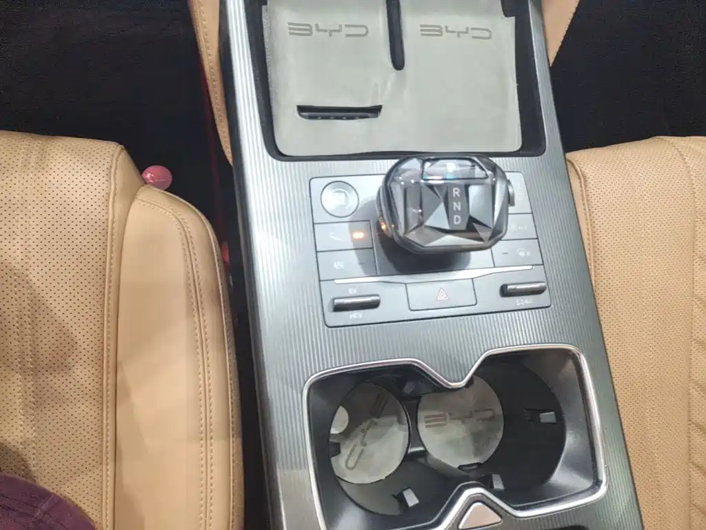 BYD L DM-i — миниатюра 14
