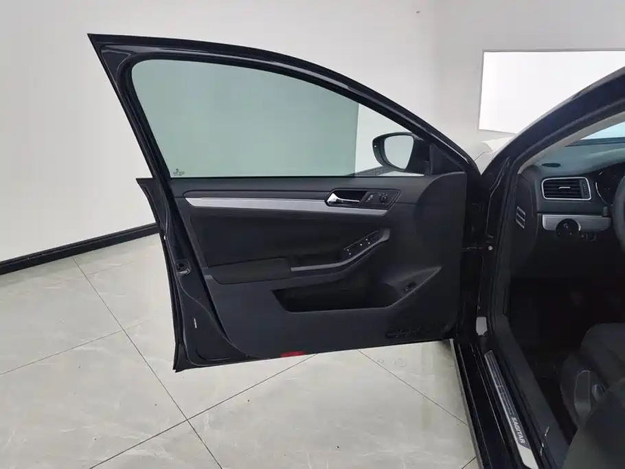 Volkswagen Sagitar — миниатюра 7