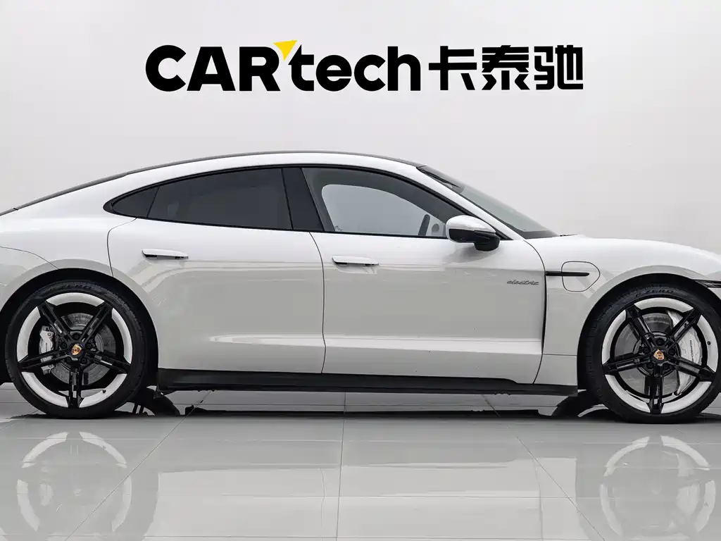 Porsche Taycan — миниатюра 12