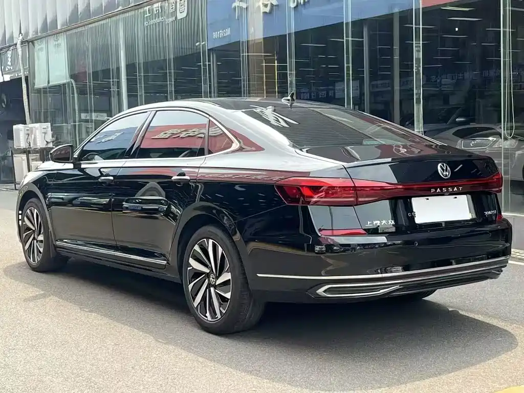 Volkswagen Passat — миниатюра 6