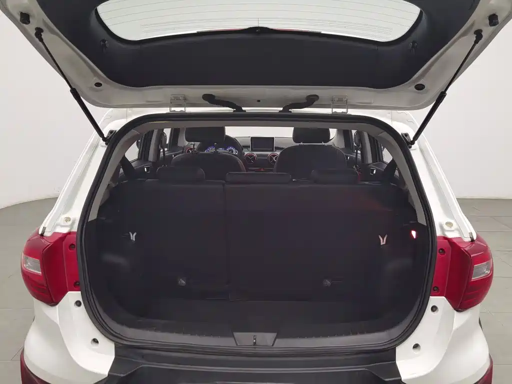 BAIC Senova X25 — миниатюра 16