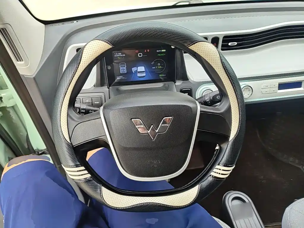 Wuling MINIEV — миниатюра 11