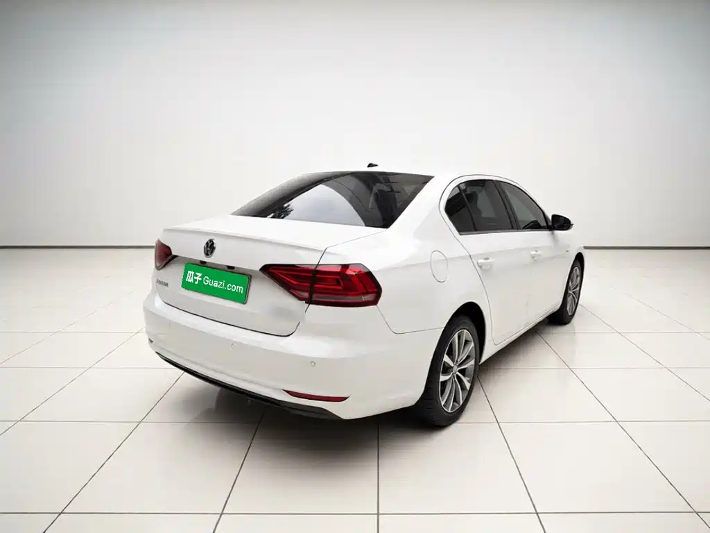 Volkswagen Lavida — миниатюра 4