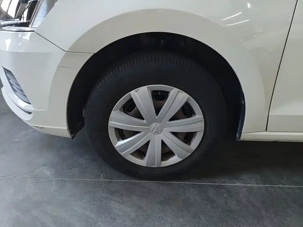 Volkswagen Jetta — миниатюра 23