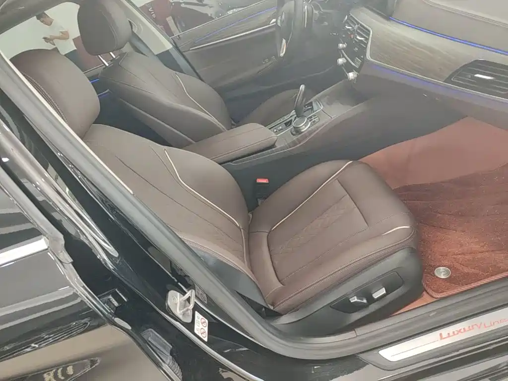 BMW 5 Series — миниатюра 25