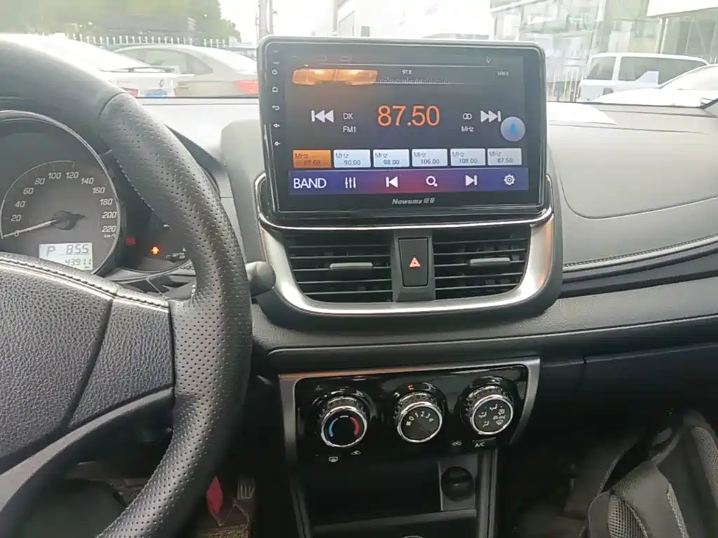 Toyota Yaris L — миниатюра 13