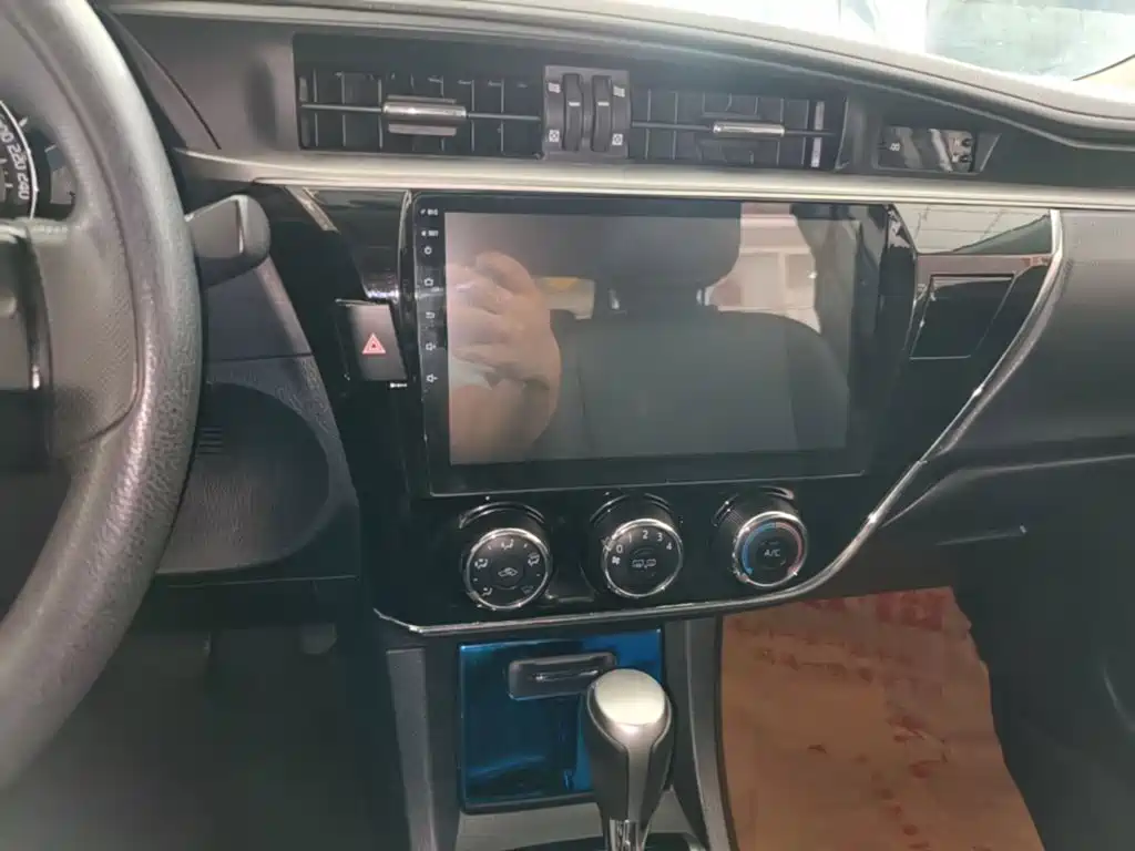 Toyota Corolla — миниатюра 13