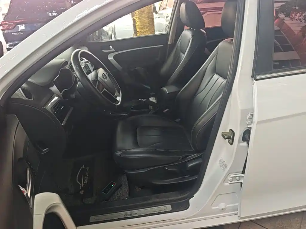 Geely Emgrand — миниатюра 15