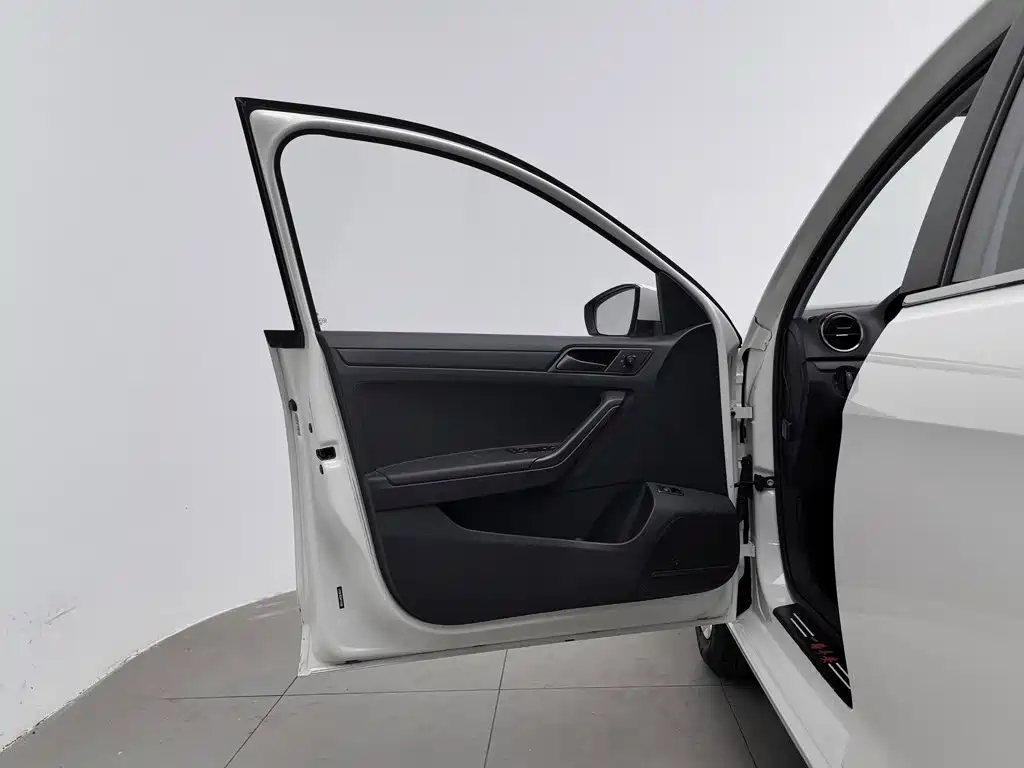 Volkswagen Jetta — миниатюра 8