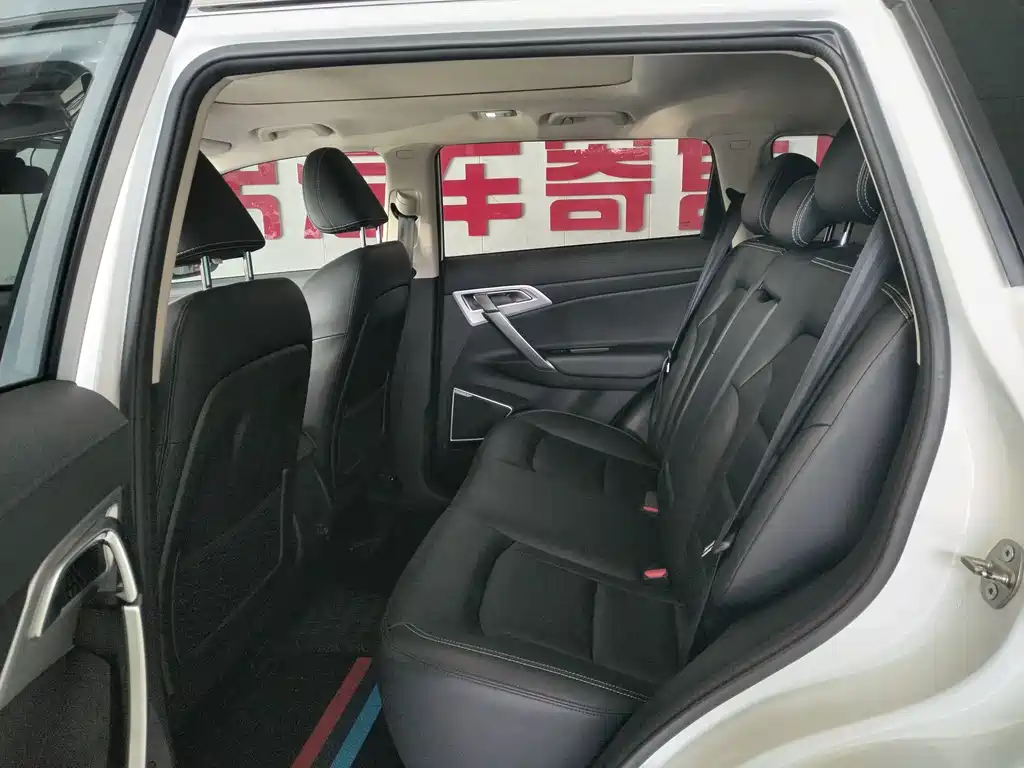 Geely Boyue — миниатюра 7