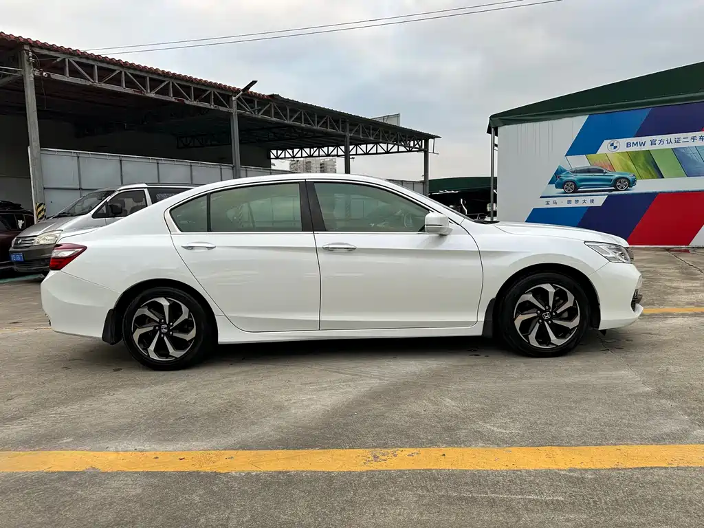 Honda Accord — миниатюра 15